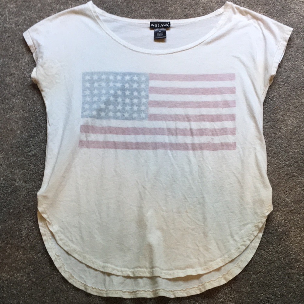 Flag tee